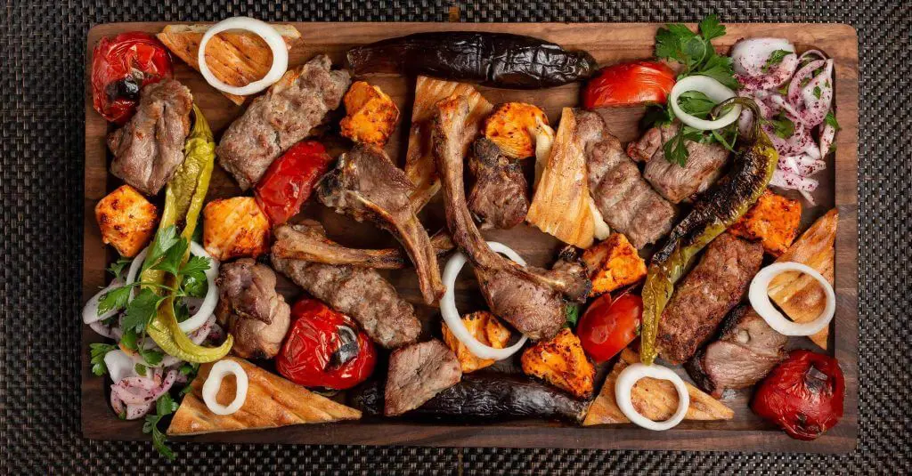 مطعم Eat & Drink Restaurant