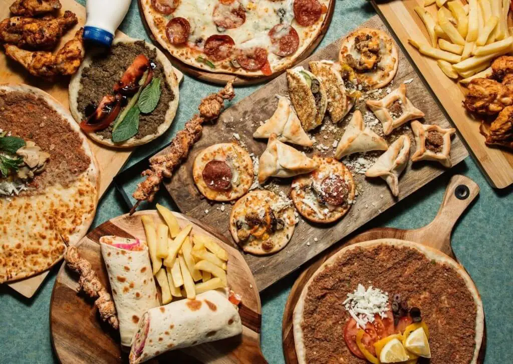 مطعم Zaatar w Zeit